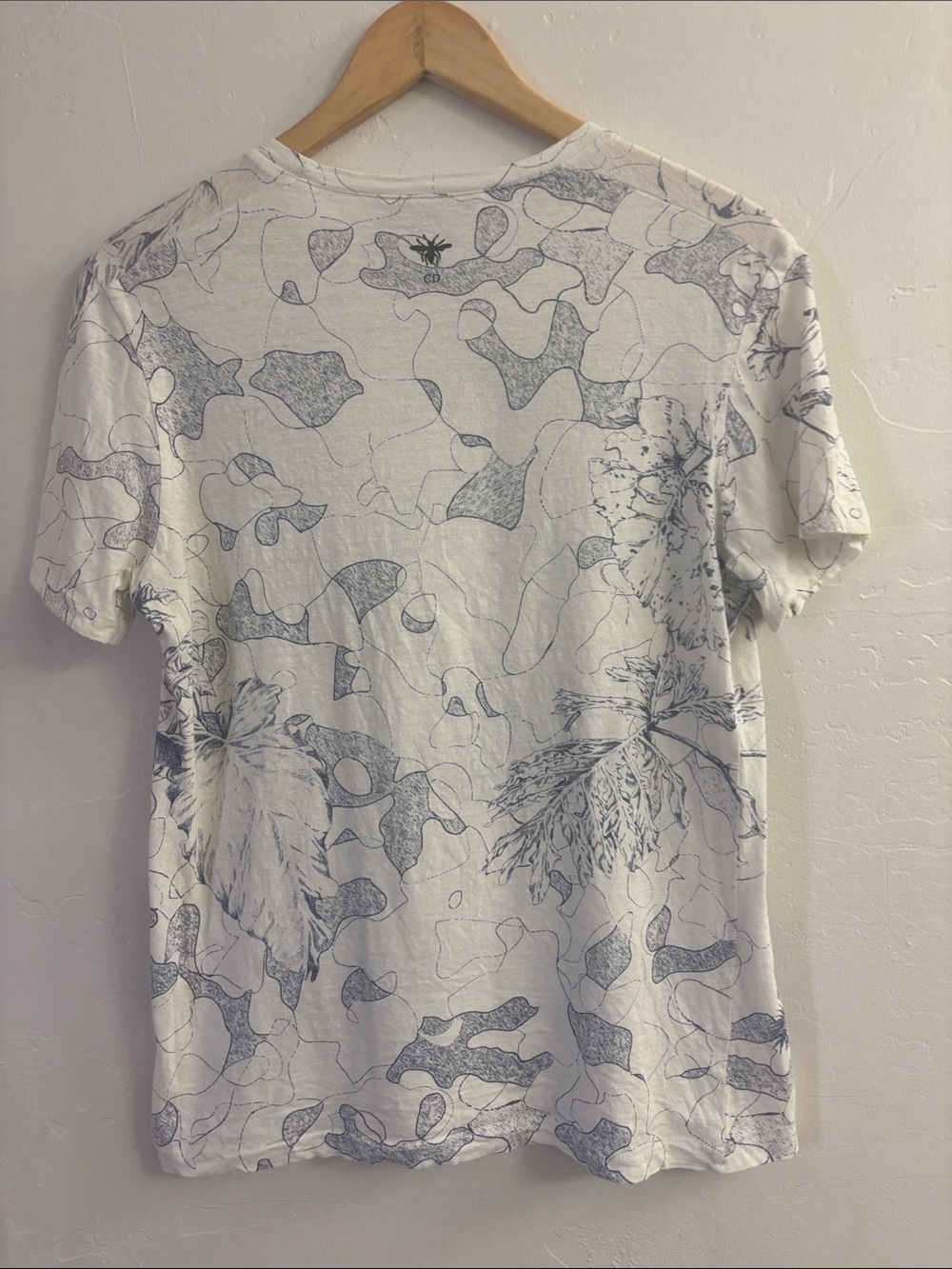 Dior White Short-Sleeve Tee with Navy Map & Nature Print - Picture 6 of 6